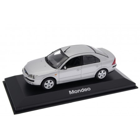 Minichamps 433080003 Ford Mondeo III Limousine B4Y 2001 - Stardust Silver Metallic
