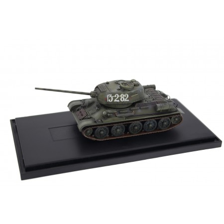 Dragon Armor T-34/85 Mod. 1944 5th Guards Armored Corps Prague 1945 - Protective Green