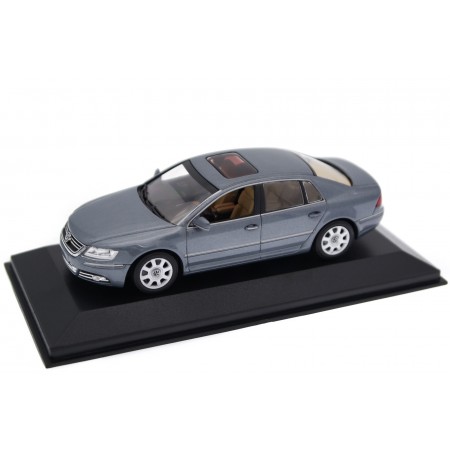 1/43 Minichamps 3D0099300GPR7Q Volkswagen Phaeton R-Line R60 Prototype 3D GP1 2007 - Metropolis Grey Metallic