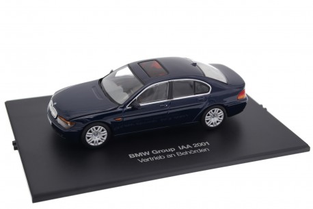 1/43 Minichamps 0142636 BMW 7 Series 745i E65 2001 - Toledo Blue Metallic, IAA 2001 Vertrieb an Behörden