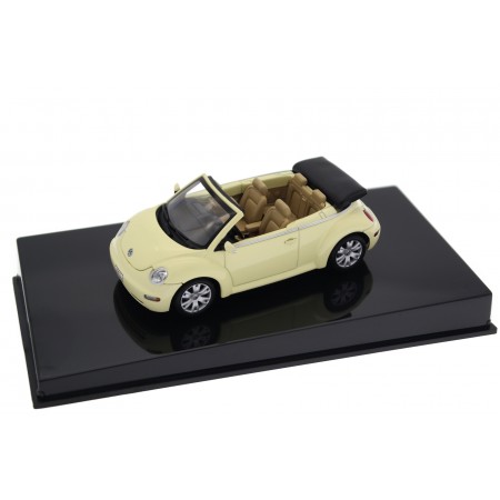 1/43 AUTOart 59754 Volkswagen New Beetle Convertible US 1Y 2003 - Mellow Yellow