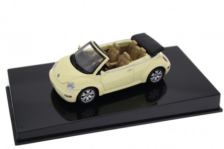 1/43 AUTOart 59754 Volkswagen New Beetle Convertible US 1Y 2003 - Mellow Yellow