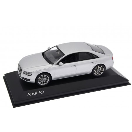 1/43 Kyosho 5011008113 Audi A8 4.2 FSI quattro D4 2010 - Ice Silver Metallic