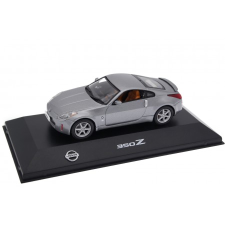 1/43 J-Collection DC677 Nissan 350Z Coupe Z33 2002 - Chrome Silver Metallic
