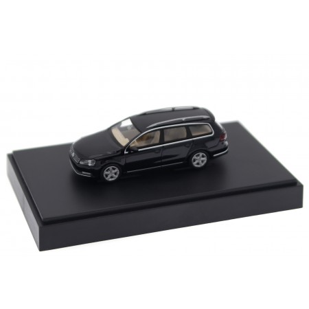 Collectible scale model 1/87 Wiking Volkswagen Golf V 5-door A5 1K 2003 - Reflex Silver Metallic, 1K0099301A7W