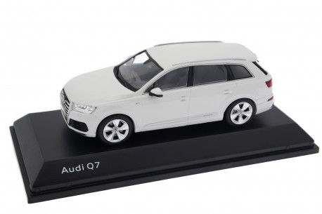 Коллекционная масштабная модель 1/43 Spark Audi Q7 V6 quattro S line 4M 2015 - Glacier White, 5011407623
