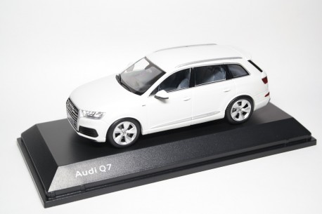 Spark Audi Q7 V8 TDI quattro S line 2015 - Glacier White