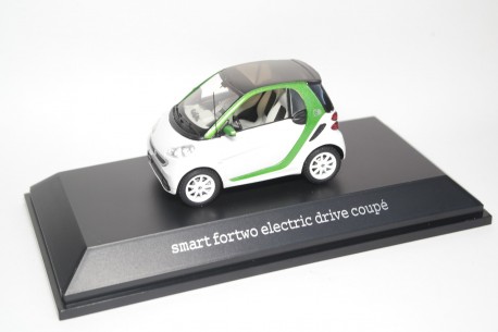 Spark Smart Fortwo Electric Drive Coupe C451 2013 - Cristal White