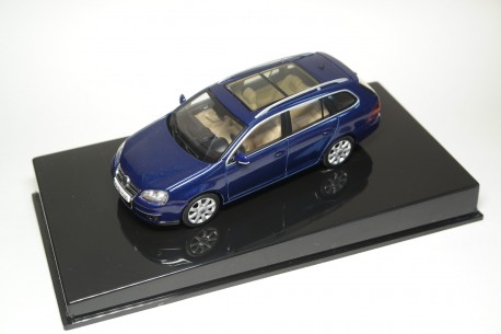 AUTOart Volkswagen Golf Variant V 2007 - Shadow Blue Metallic
