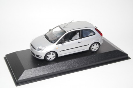Minichamps Ford Fiesta Mk.6 3-door JD3 2002 - Moondust Silver Metallic