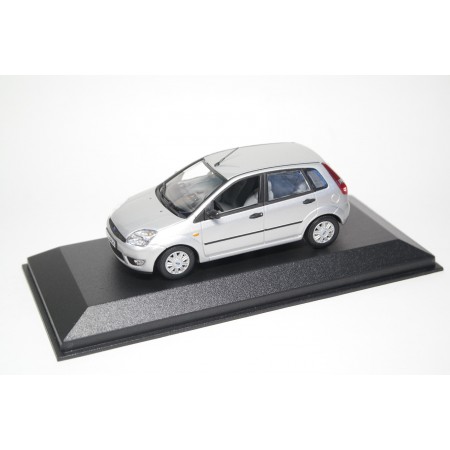 Minichamps Ford Fiesta Mk.6 5-door JH1 2002 - Moondust Silver Metallic