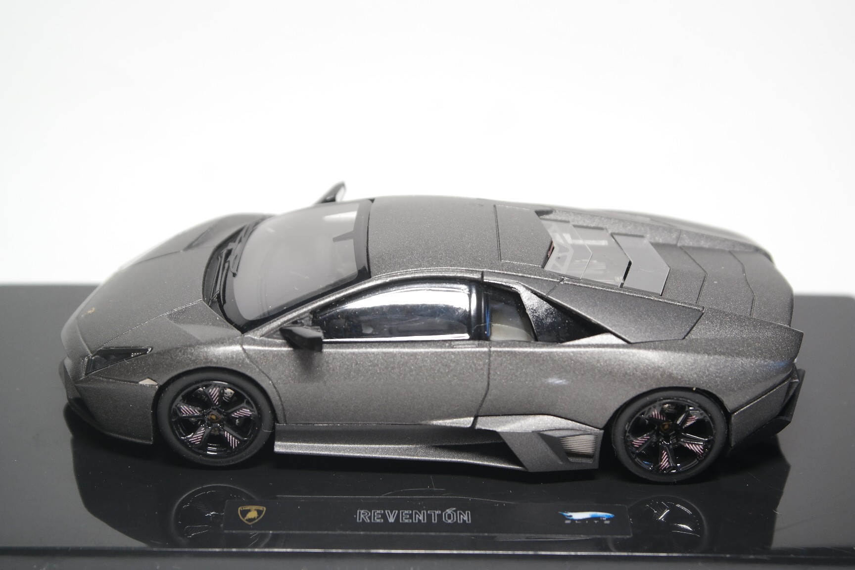 Lamborghini Reventón - Diecast Ukraine