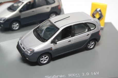 Universal Hobbies Renault Scénic I Phase 2 RX4 2.0 16V 2001 - Boreal Gray
