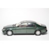 AUTOart Maybach 57 SWB Limousine W240 2002 - Ireland Dark Green Metallic/Ireland Middle Green Metallic
