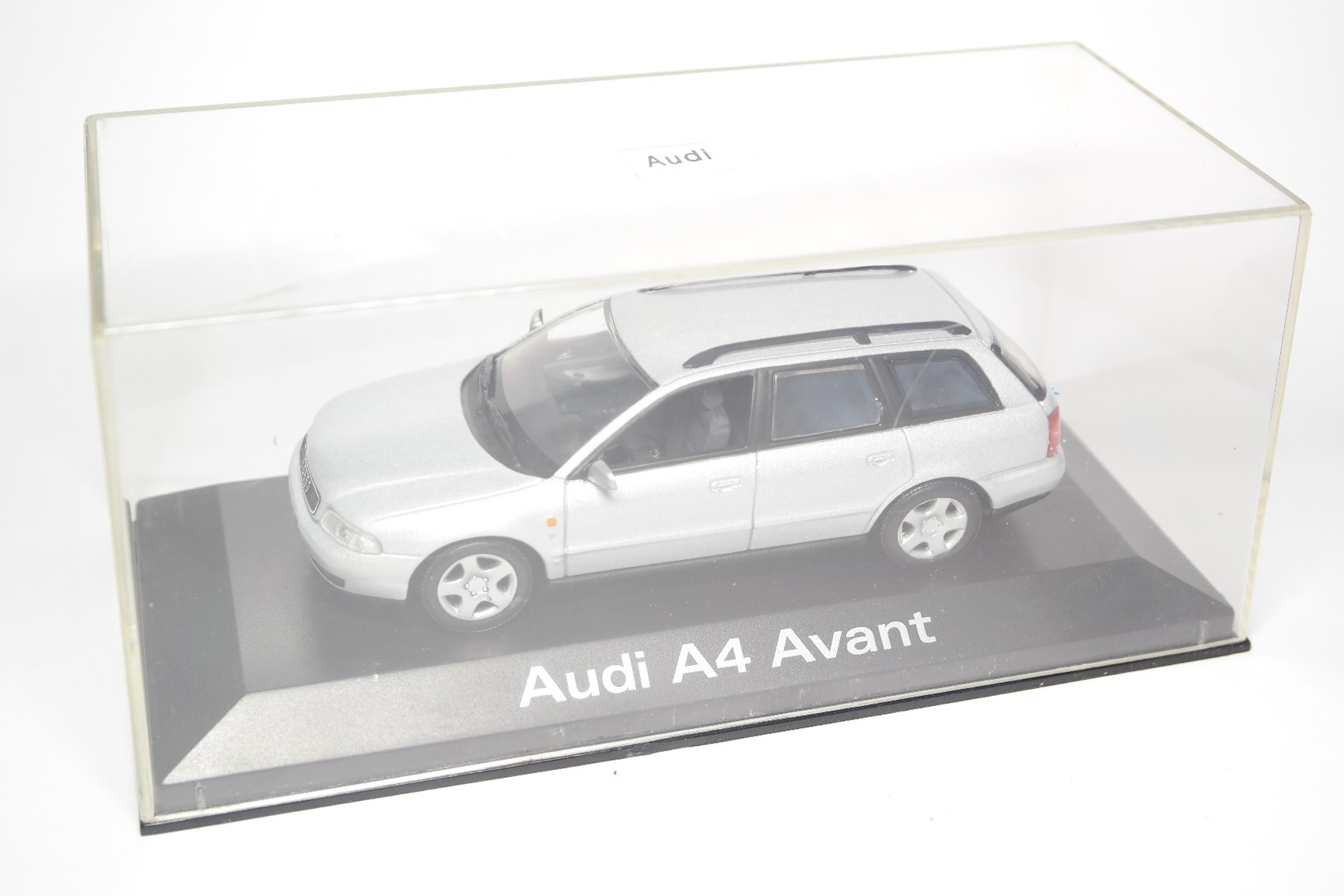 Audi A4 Avant - Diecast Ukraine