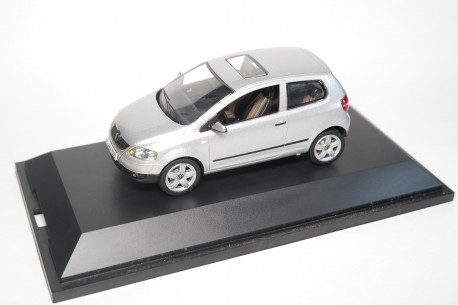 Schuco Volkswagen Fox 1.4 5Z 2005 - Reflex Silver Metallic
