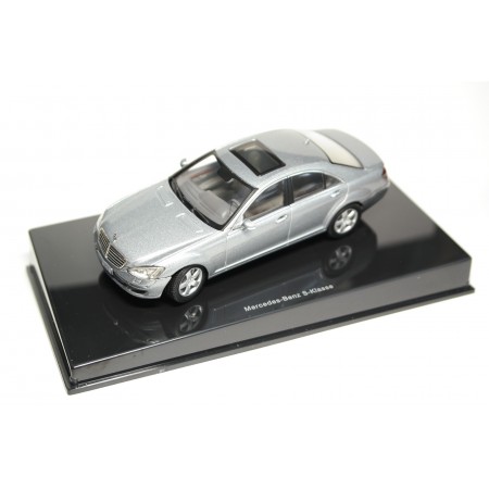 AUTOart Mercedes-Benz S-Class W221 2005 - Andorite Grey Metallic