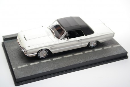 Altaya Ford Thunderbird Convertible 76A "Thunderball (1965)" 1965 - White with Black Roof