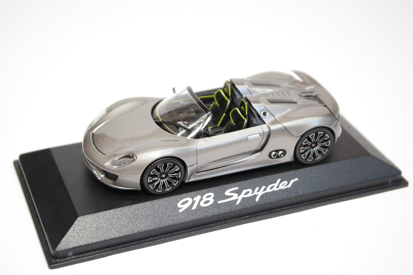 Porsche 918 Spyder - Diecast Ukraine