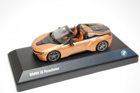 Minichamps BMW i8 Roadster 2018 - E-Copper Metallic/Frozen Gray Accent