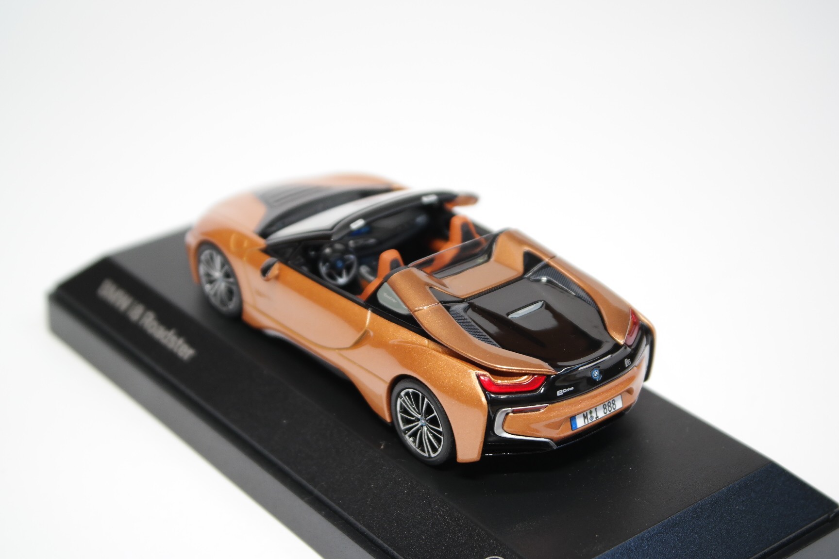 BMW i8 Roadster - Diecast Ukraine