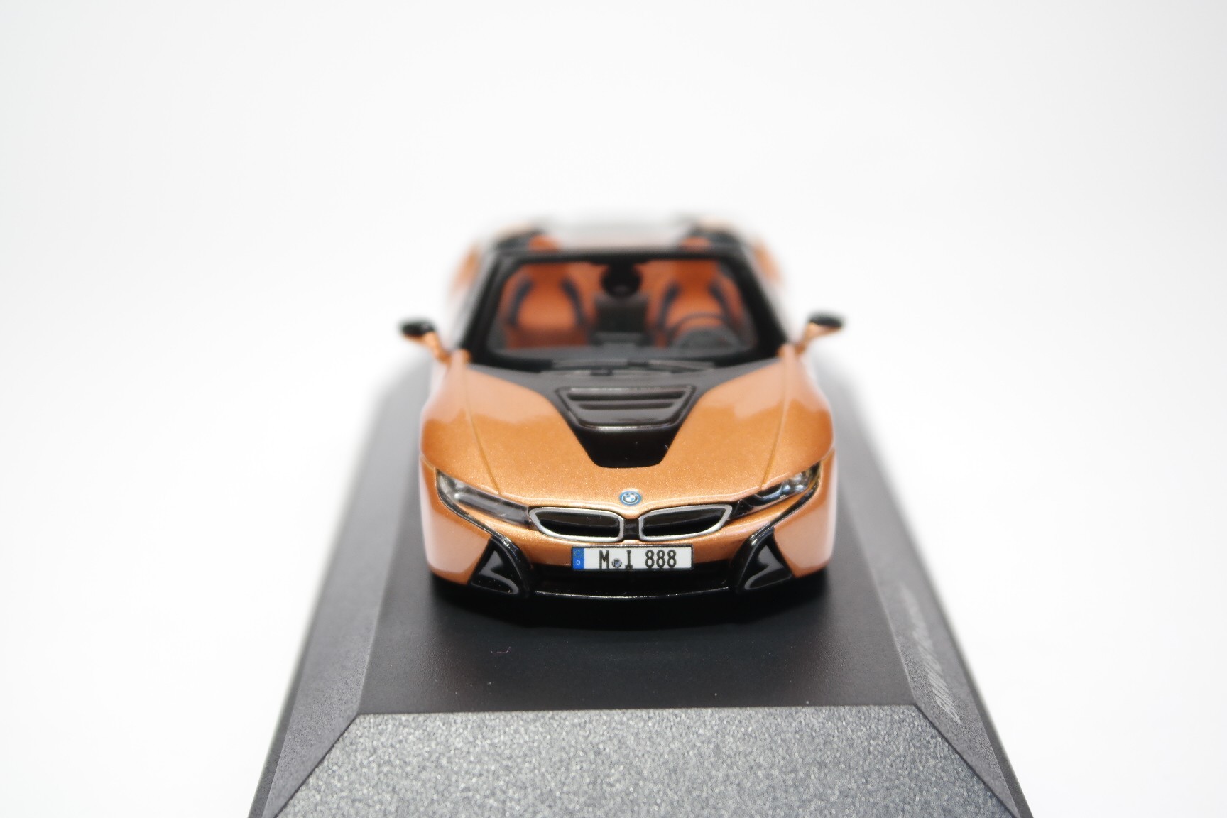 BMW i8 Roadster - Diecast Ukraine
