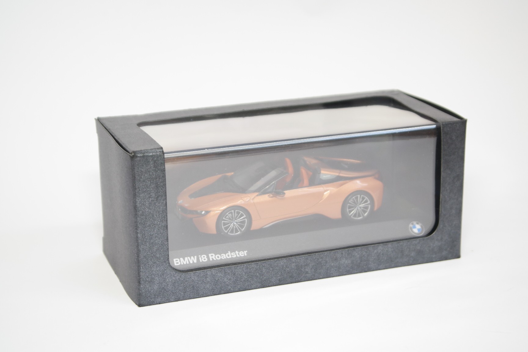 BMW i8 Roadster - Diecast Ukraine