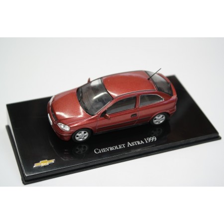 Hachette Chevrolet Astra 3-door 1999 - Barolo Red Metallic