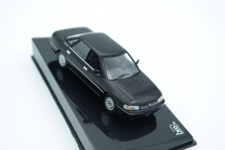 Modèle Réduit Isuzu Aska CX 1990 Noir - Échelle 1/43 - Marque IXO - Métal - Occasion Très Bon état