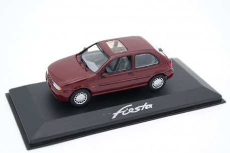 Minichamps Ford Fiesta Mark IV 16V BE91 1995 - Wine Red Metallic