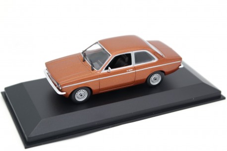 Maxichamps Opel Kadett C Limousine 1200 S 1974 - Antique Bronze Metallic