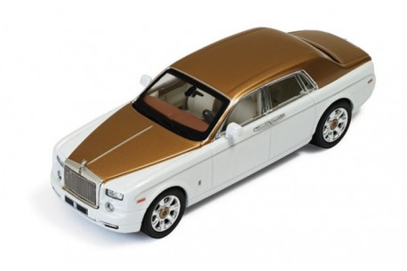 IXO Rolls-Royce Phantom Limousine "Middle East Special" 2010