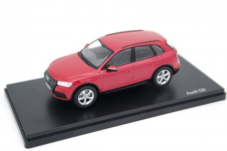 iScale Audi Q5 FY 2017 - Matador Red Metallic