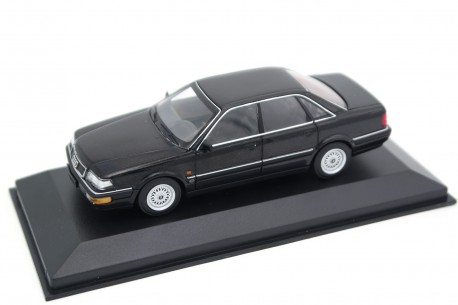 Maxichamps Audi V8 4C 1988 - Brilliant Black Metallic