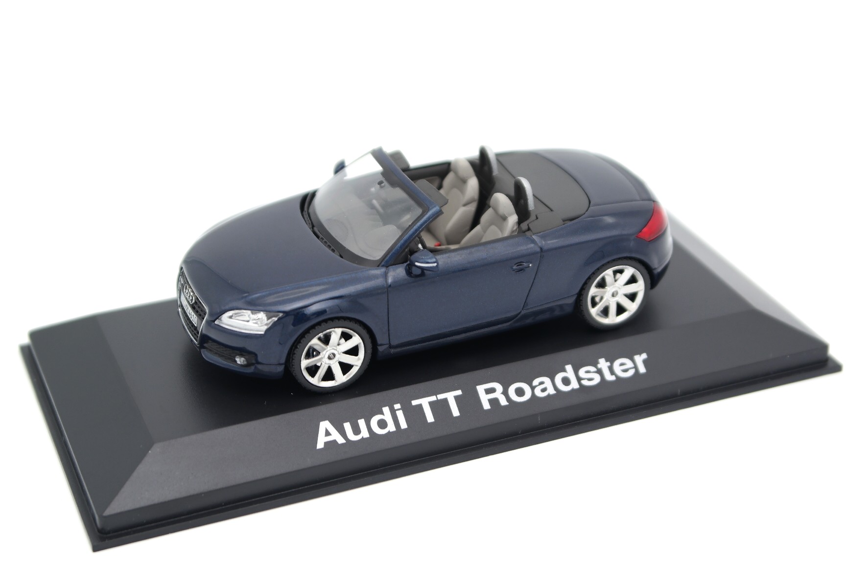 Audi TT Roadster - Diecast Ukraine