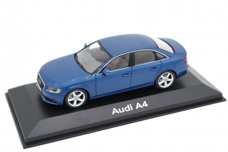 Minichamps Audi A4 Limousine 3.2 quattro B8 2008 - Aruba Blue Metallic