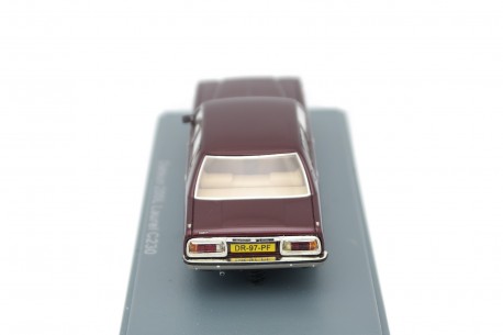 Neo 1:43 Datsun Bluebird U910 bleu métallique NEO44500 modèle voiture