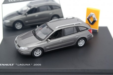 Universal Hobbies Renault Laguna Estate II Phase 2 1.9 dCi X74 2005 - Gray Hologram Metallic