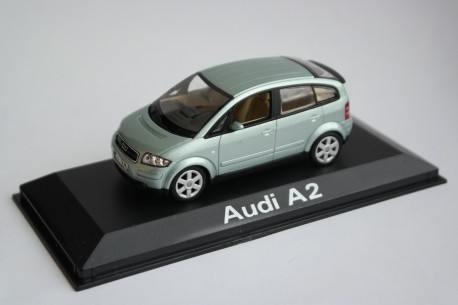 Minichamps Audi A2 8Z iceland green metallic 1999