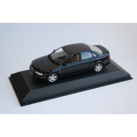 Minichamps Audi A4 4-door B5 1994