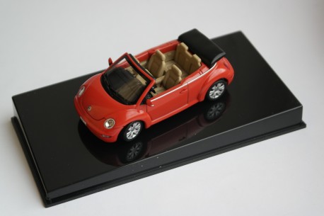 AUTOart Volkswagen New Beetle Cabrio 1Y sundown orange 2003