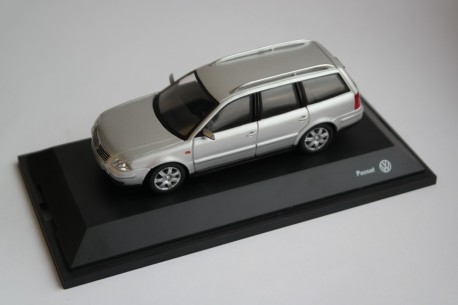 Schuco Volkswagen Passat Variant B5 GP 2001