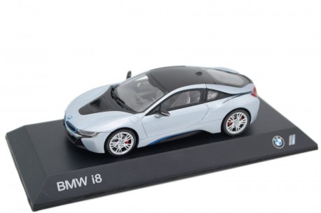 Paragon BMW i8 Coupé l12 2015 - Ionic Silver Metallic