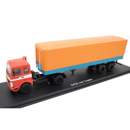 Premium ClassiXXs MAZ-5432 with semi-trailer MAZ-93971 1979 - Red/White/Blue/Orange