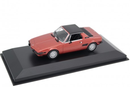 Maxichamps Fiat X1/9 1974 - Coral Red Metallic