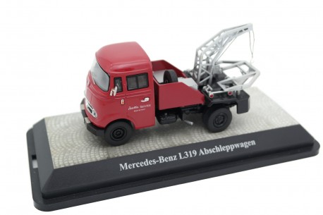 Premium ClassiXXs Mercedes-Benz L319 Abschleppwagen Isetta Service 1955 - Medium Red