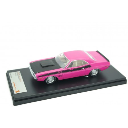 Premium X Dodge Challenger T/A 340 Six Pack 1970 - Panther Pink