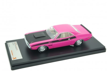 Premium X Dodge Challenger T/A 340 Six Pack 1970 - Panther Pink