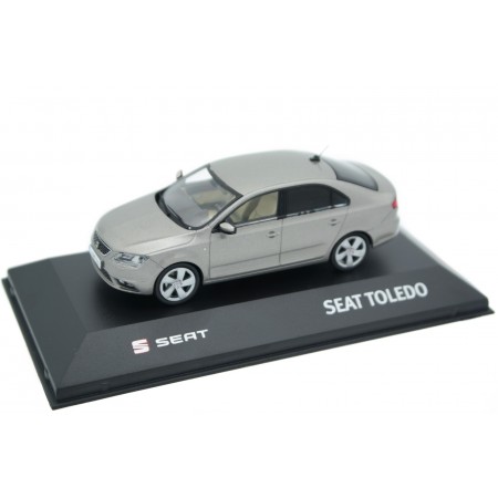 IXO Seat Toledo IV KG 2012 - Cappuccino Beige Metallic