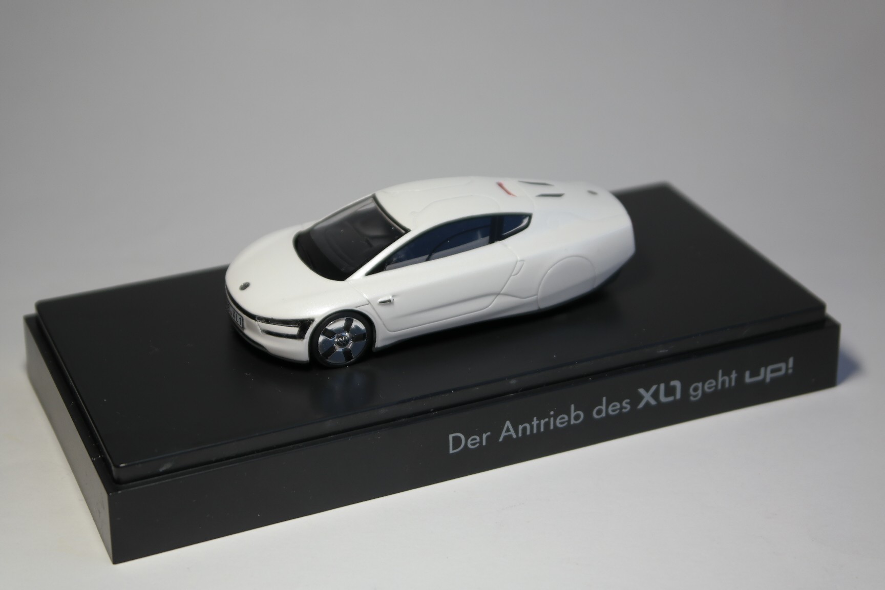 Volkswagen XL1 - Diecast Ukraine